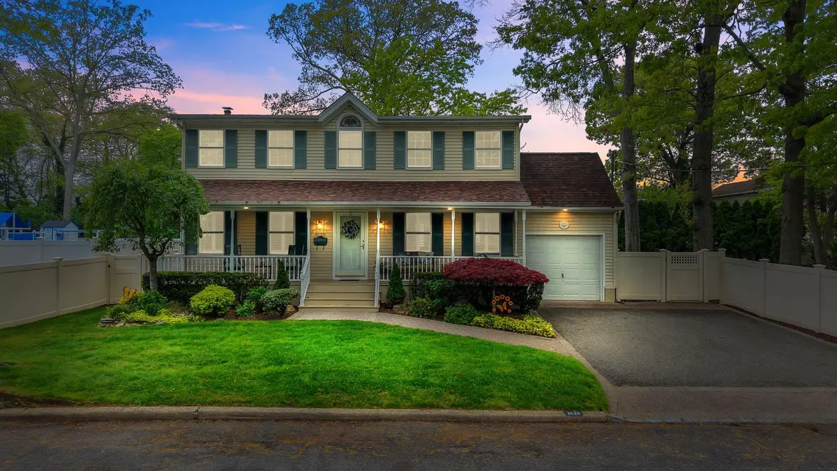 Merrick, NY 11566,1620 East DR