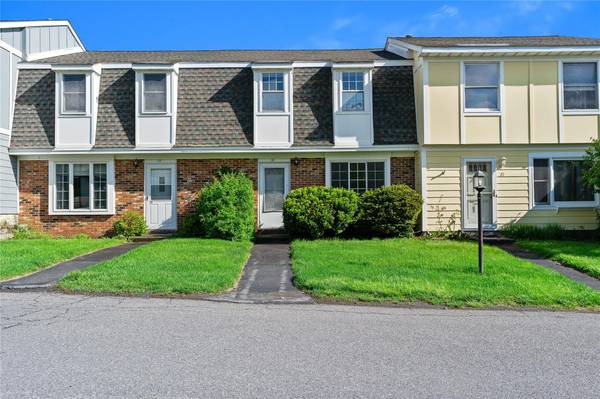 38 Sunny Brook CIR, Highland, NY 12528