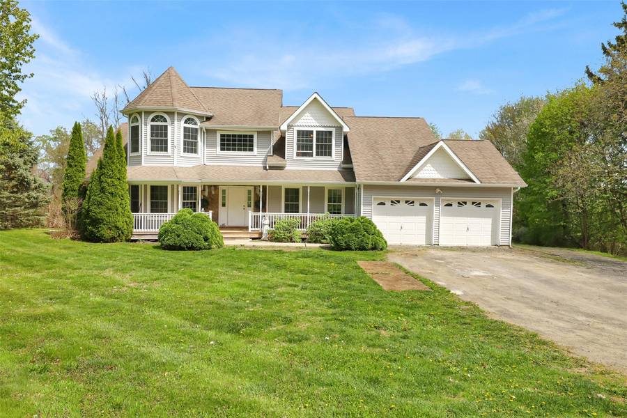 14 Clarks LN, Milton, NY 12547