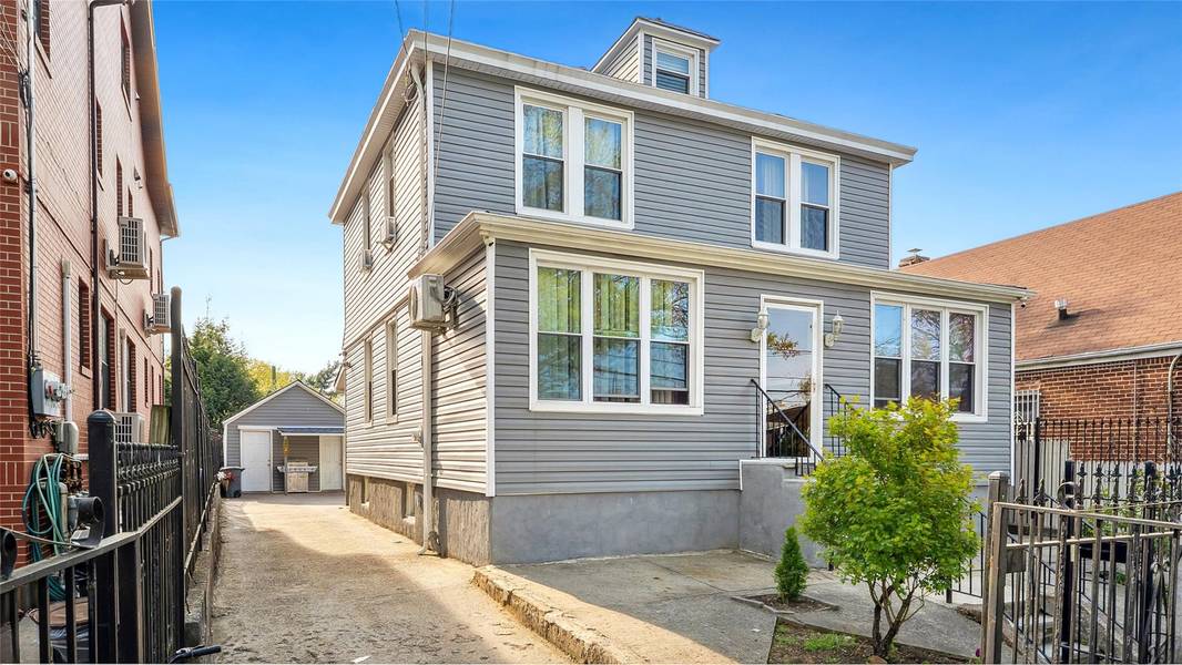 5612 135th ST, Flushing, NY 11355
