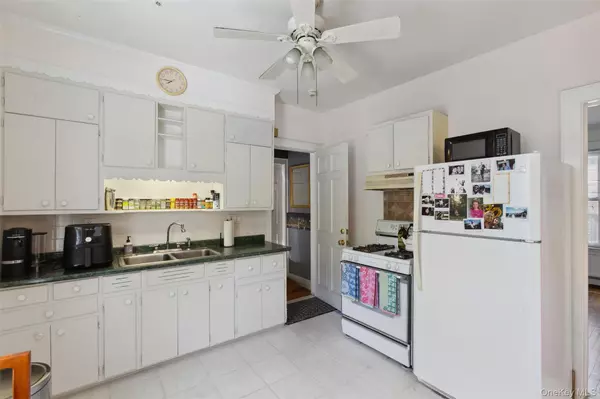 White Plains, NY 10605,128 Hale AVE