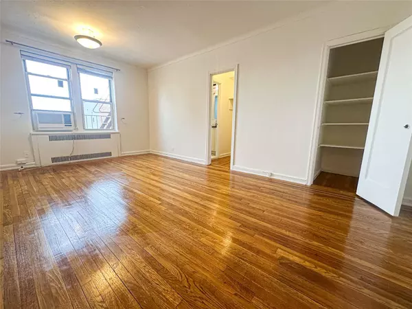 Forest Hills, NY 11375,110-34 73rd RD #6K
