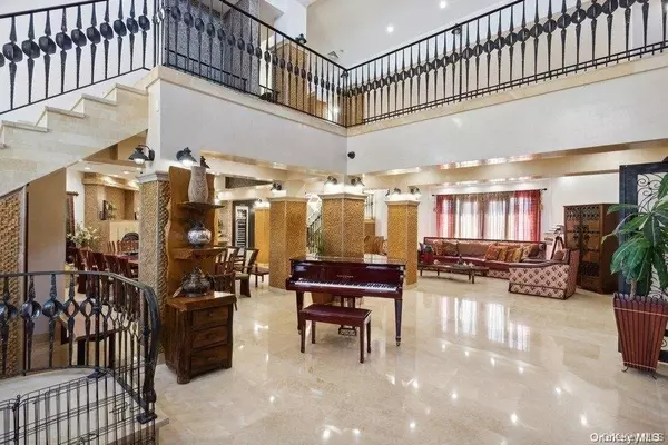 Woodmere, NY 11598,959 S End RD