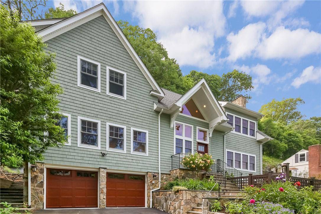 Scarsdale, NY 10583,81 Edgemont RD