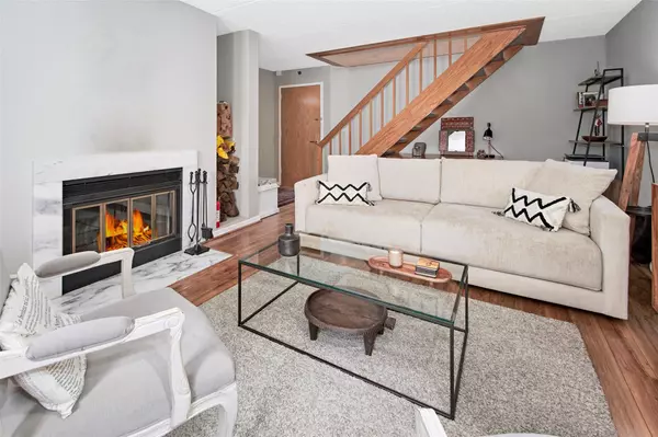 Mamaroneck, NY 10543,680 W Boston Post RD #3R