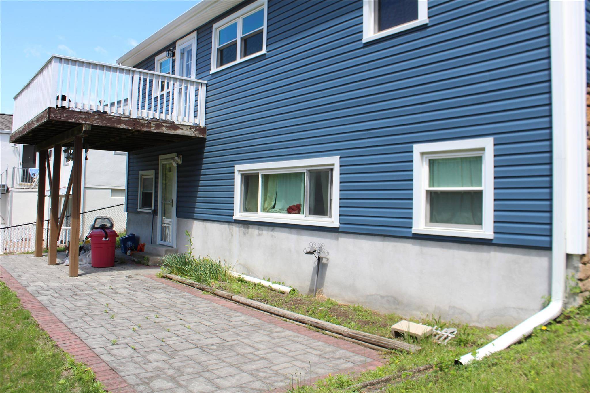 Peekskill, NY 10566,1111 Frost LN