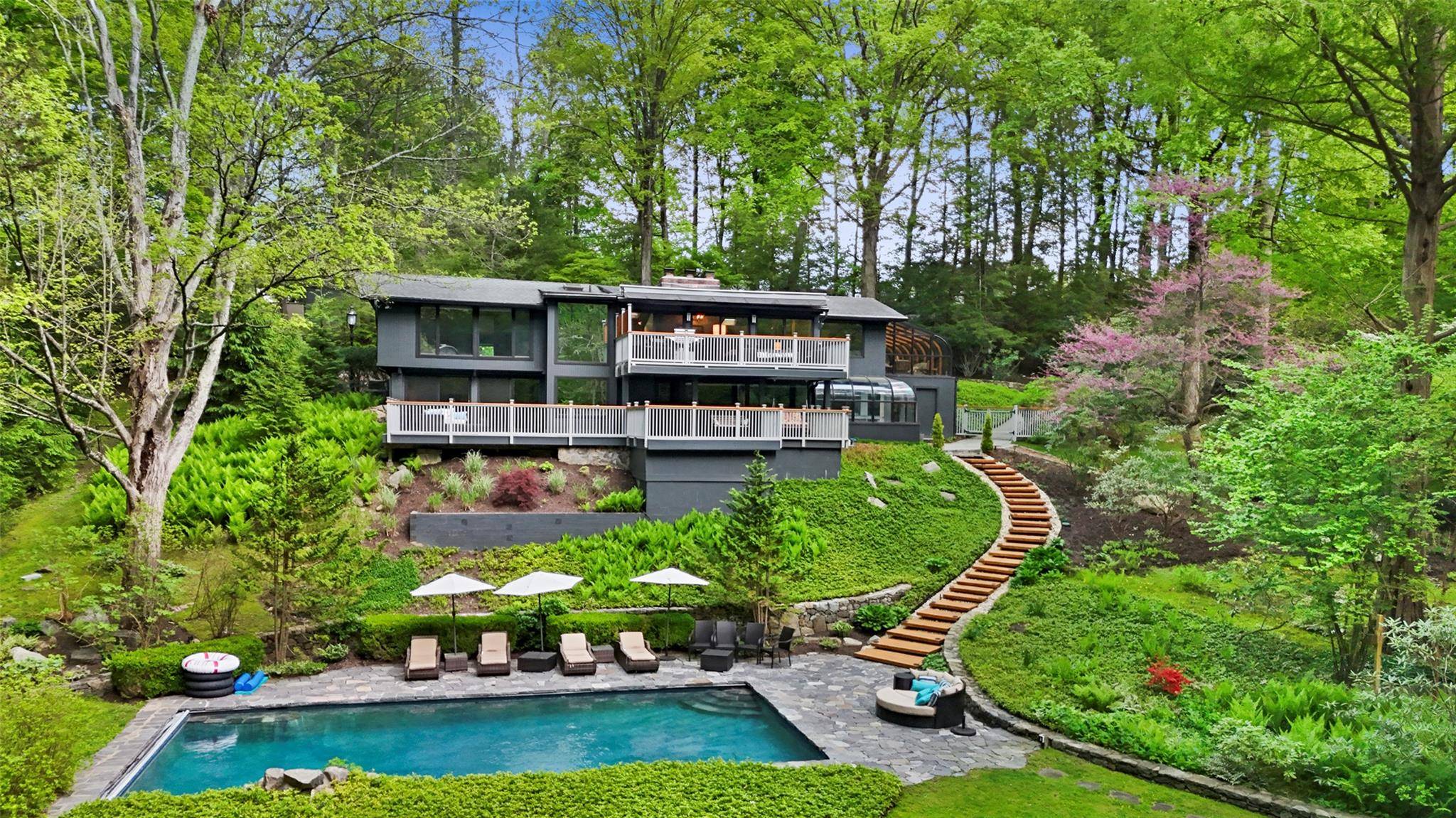 107 Middle Patent RD, Bedford, NY 10506
