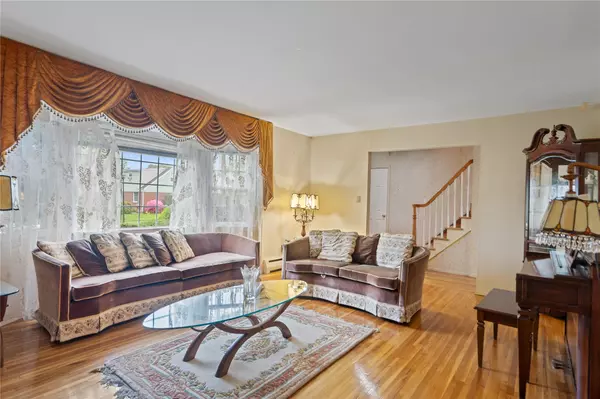 Baldwin, NY 11510,915 School DR