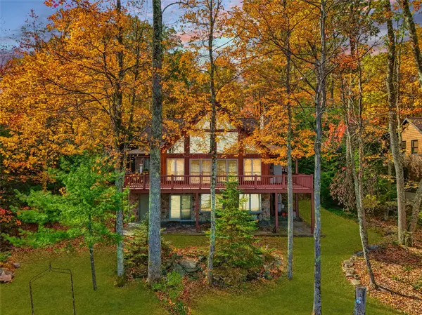 Wurtsboro, NY 12790,164 S Shore DR