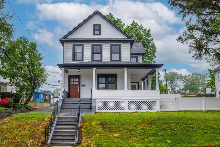 85 Webster AVE, Port Washington, NY 11050
