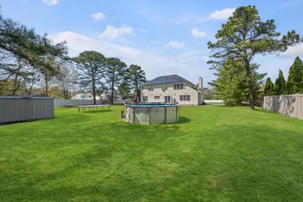 Medford, NY 11763,4 Taylor LN