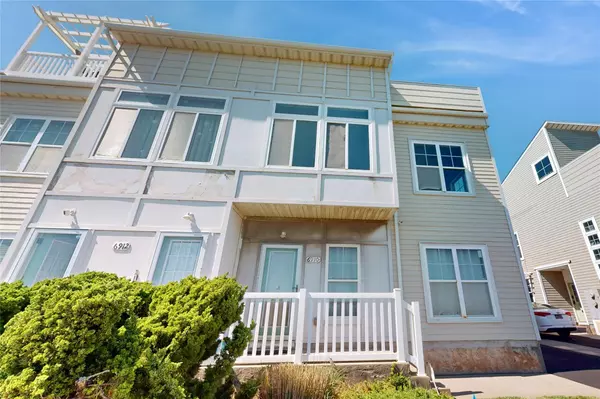 Arverne, NY 11692,6910 Beach Front RD