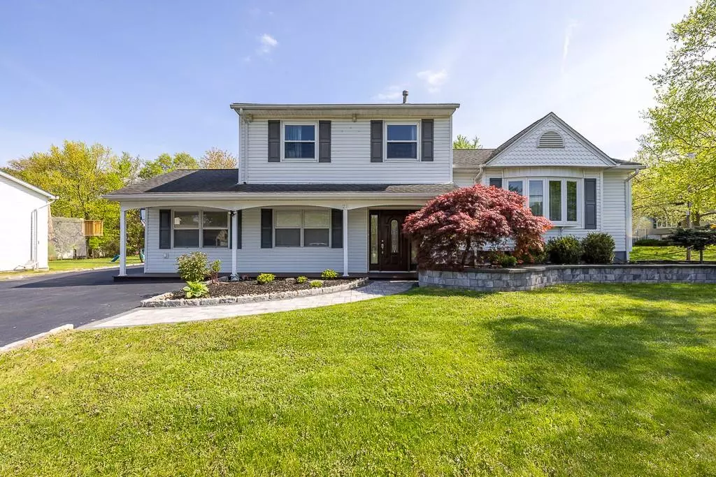 Pearl River, NY 10965,28 Strawberry PL