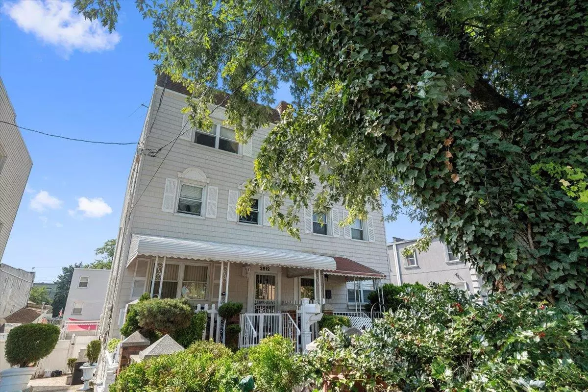 Bronx, NY 10465,2812 Harding AVE