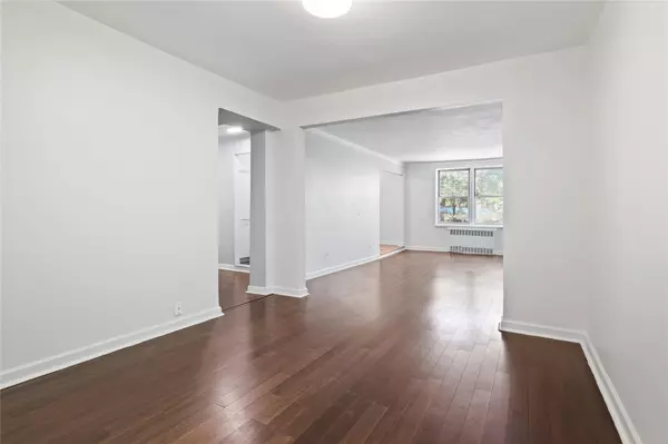 Forest Hills, NY 11375,67-12 Yellowstone Blvd #C-12