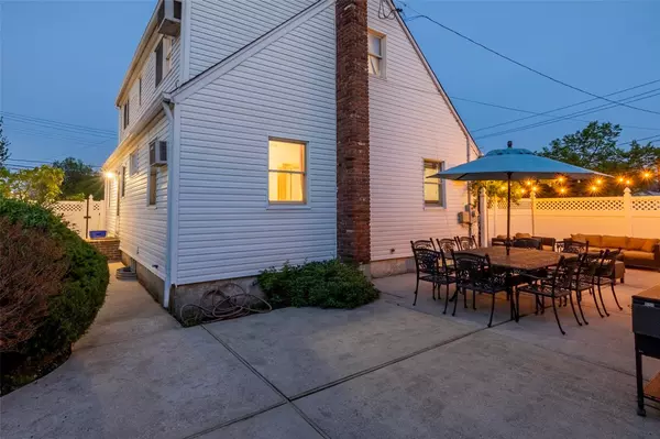 Oceanside, NY 11572,163 Bellevue AVE
