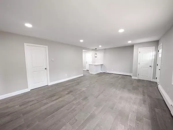 Shirley, NY 11967,55 Candido AVE