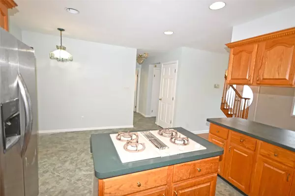 Wantagh, NY 11793,2198 Willow ST