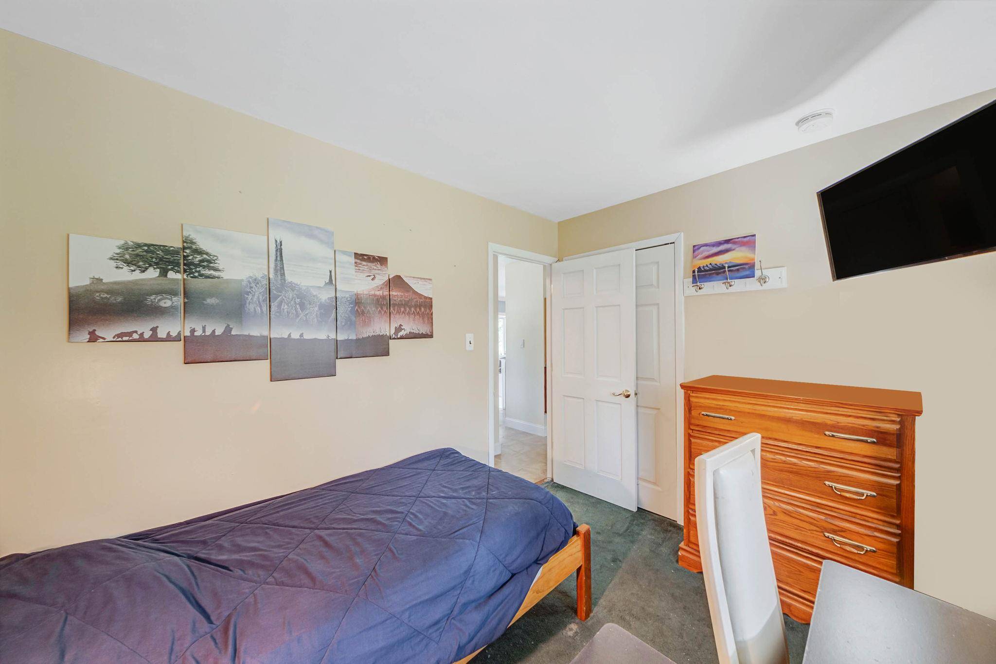 East Setauket, NY 11733,49 Bobcat LN