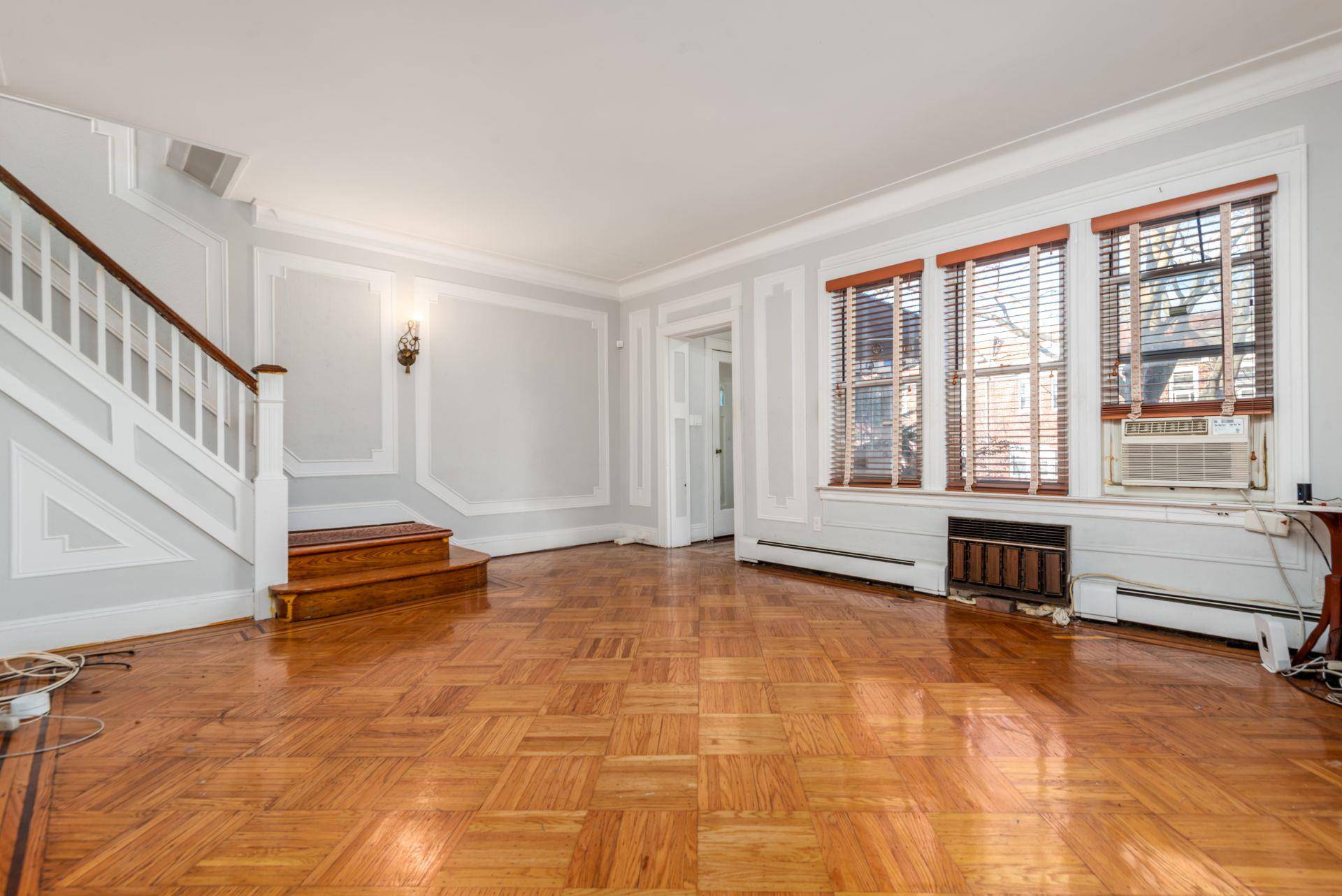 Ridgewood, NY 11385,1862 Willoughby AVE