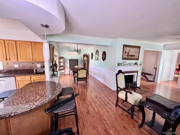 North Bellmore, NY 11710,980 Siems CT