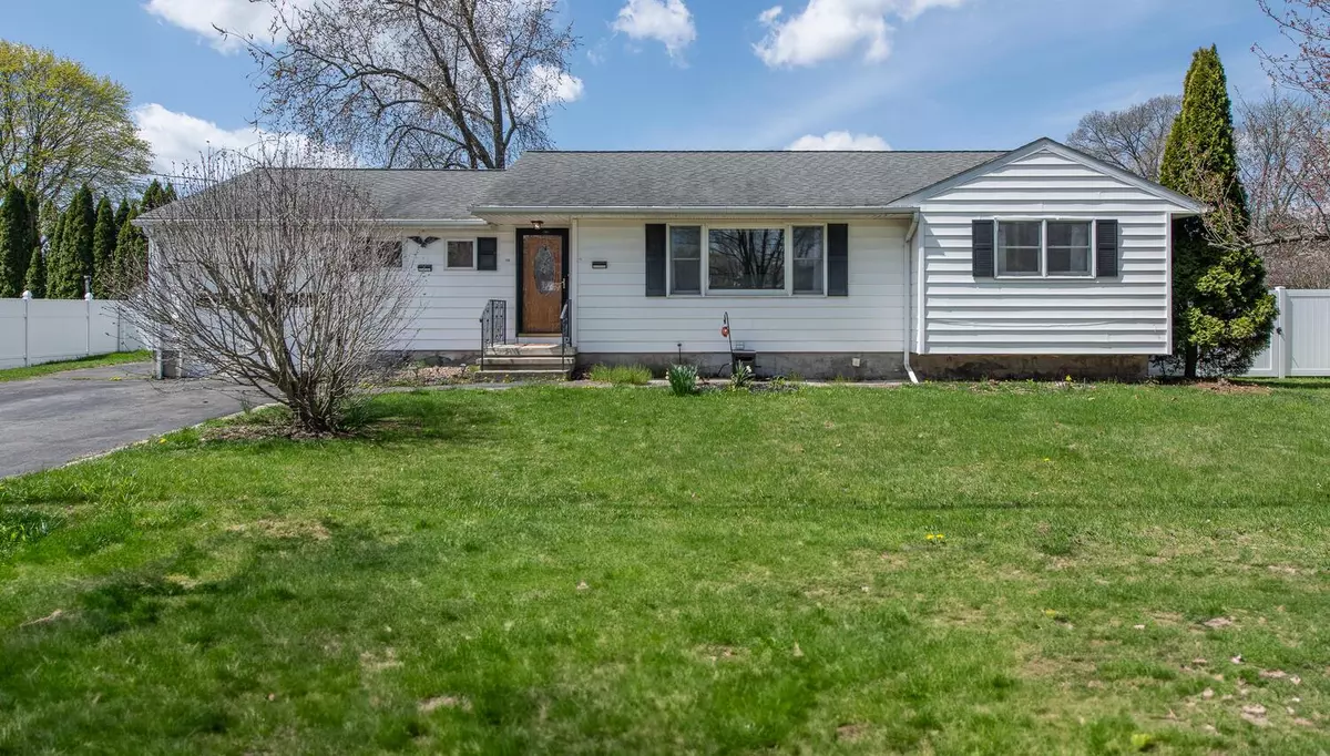 Saugerties, NY 12477,15 Simmons DR