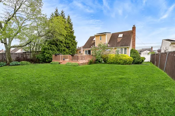 West Babylon, NY 11704,57 Nims AVE