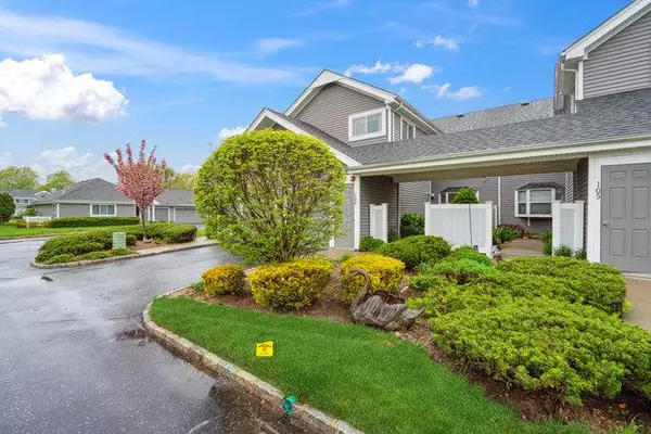 Moriches, NY 11955,106 E Midland Pond CT #First Floor