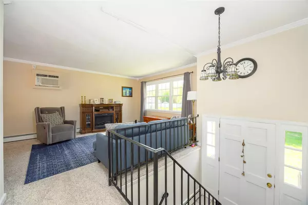 Hyde Park, NY 12538,500 N Quaker LN