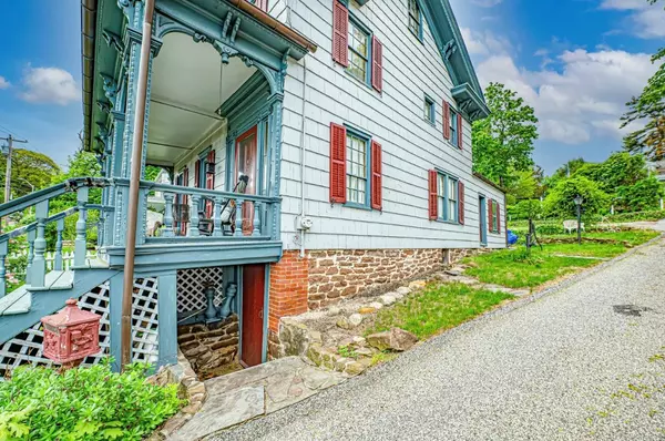 Port Jefferson, NY 11777,110 E Broadway
