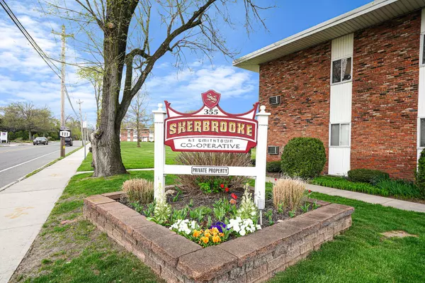 Smithtown, NY 11787,355 Route 111 #26