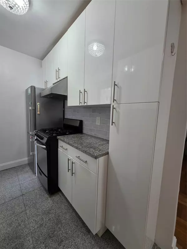 Forest Hills, NY 11375,98-50 67th ave #1H