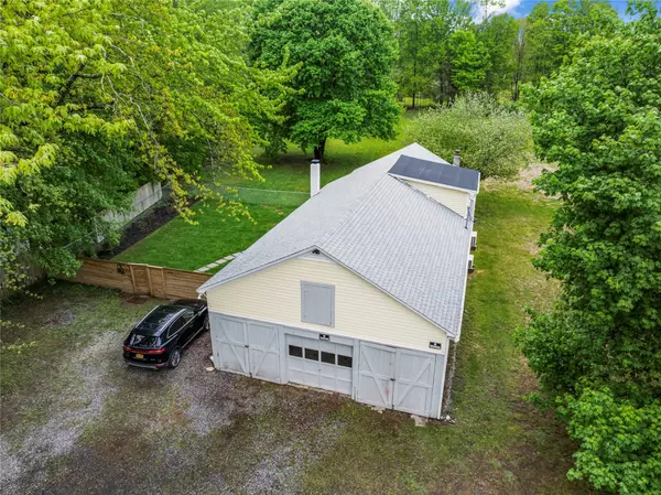 Salt Point, NY 12578,5105-5103 E Route 82