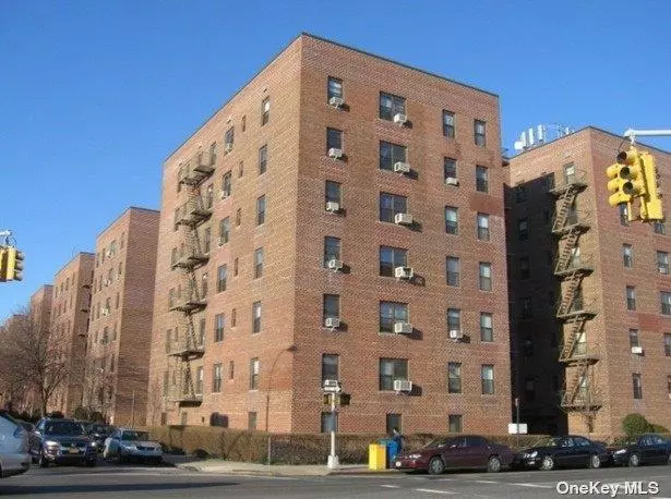 88-11 Northern Blvd #110, Jackson Heights, NY 11372