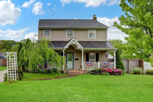 24 Haynes AVE, West Islip, NY 11795