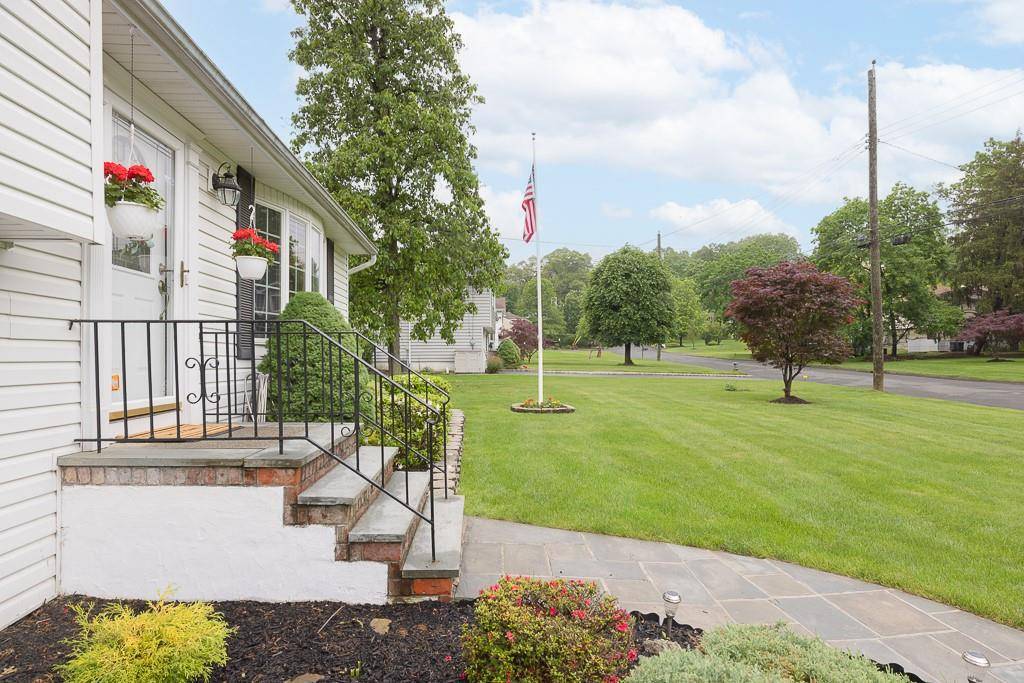Pearl River, NY 10965,28 Champ AVE