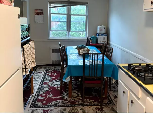 Woodside, NY 11377,67-04 Garfield AVE