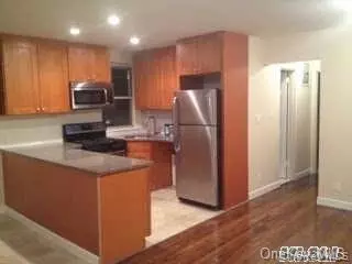 Flushing, NY 11358,190-12 Station RD