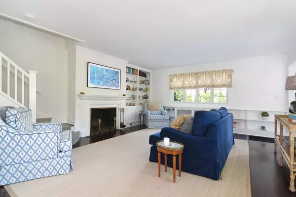 Bronxville, NY 10708,160 Pondfield RD
