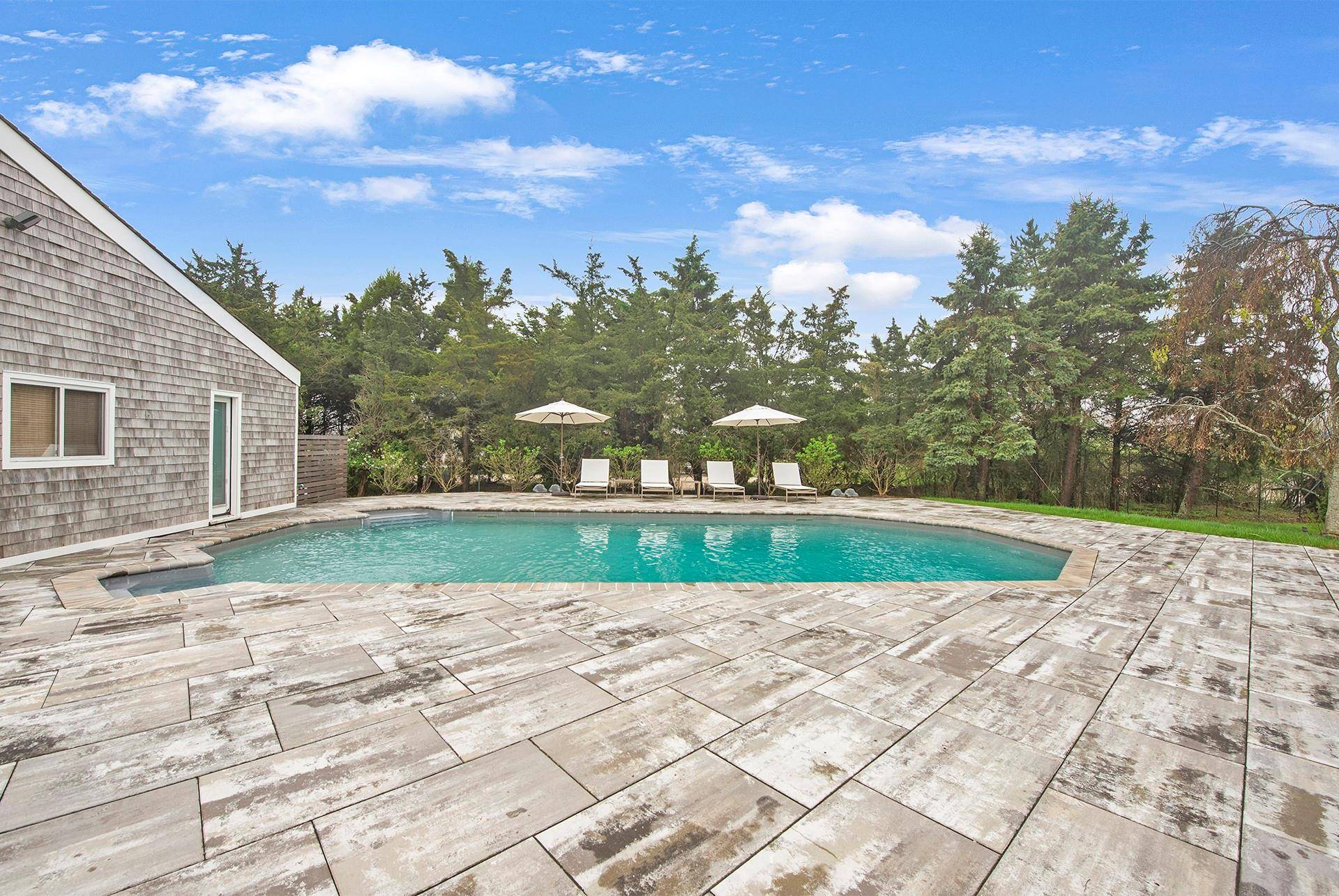Quogue, NY 11959,4 Bayview DR