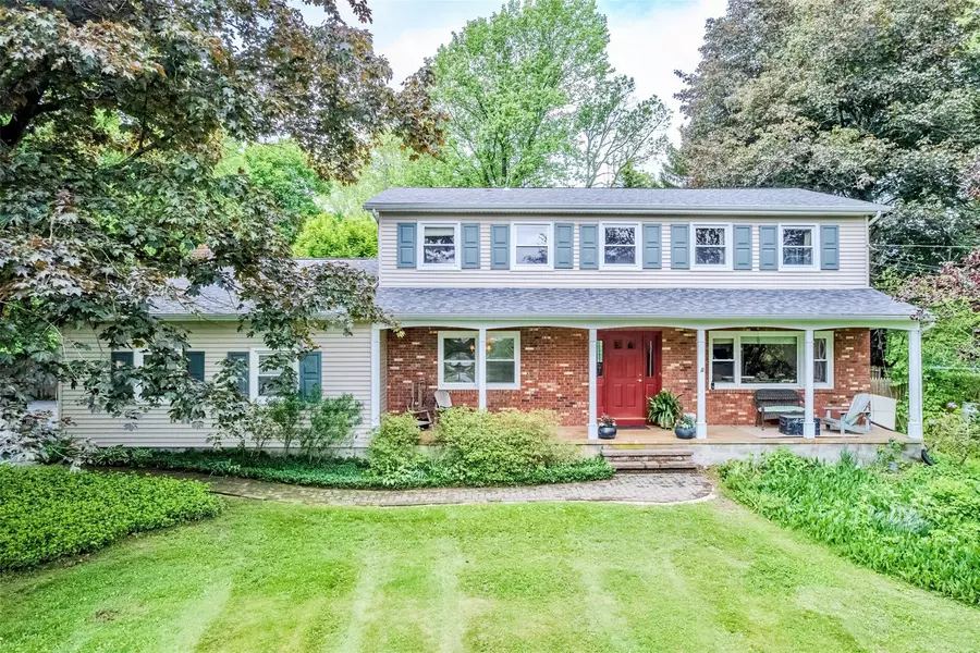 24 Overhill LN, Warwick, NY 10990