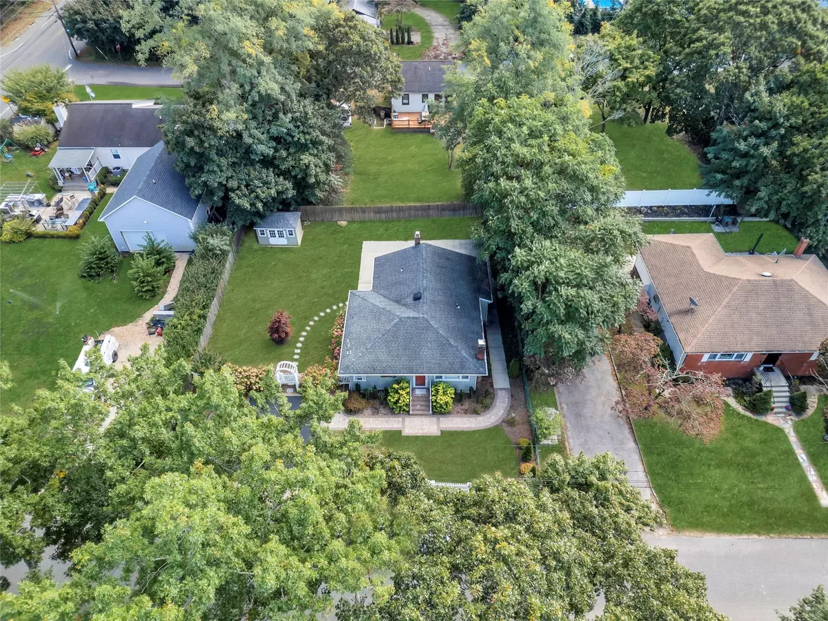 Wading River, NY 11792,115 19th ST