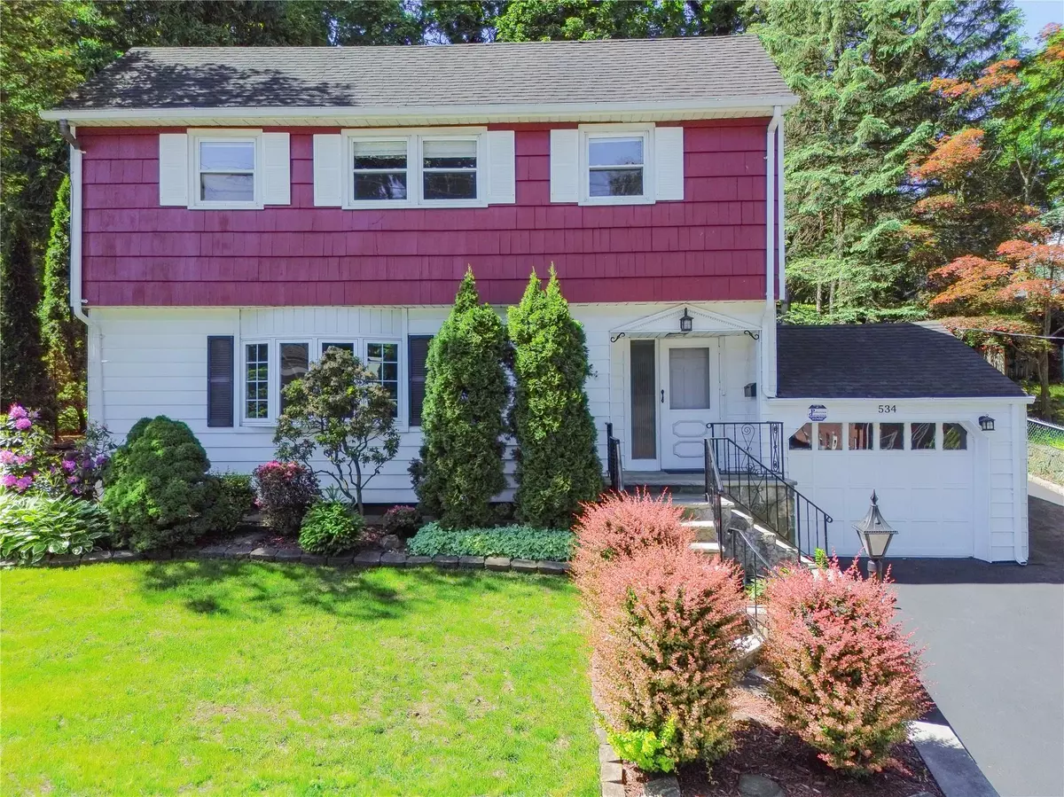 Ardsley, NY 10502,534 Ashford AVE