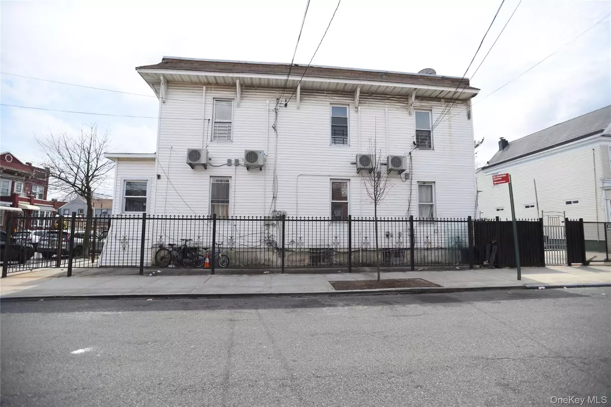 Woodhaven, NY 11421,87-26 75 ST