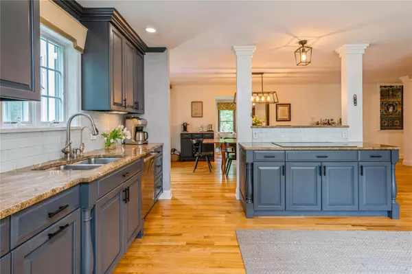 Ossining, NY 10562,125 Hawkes AVE