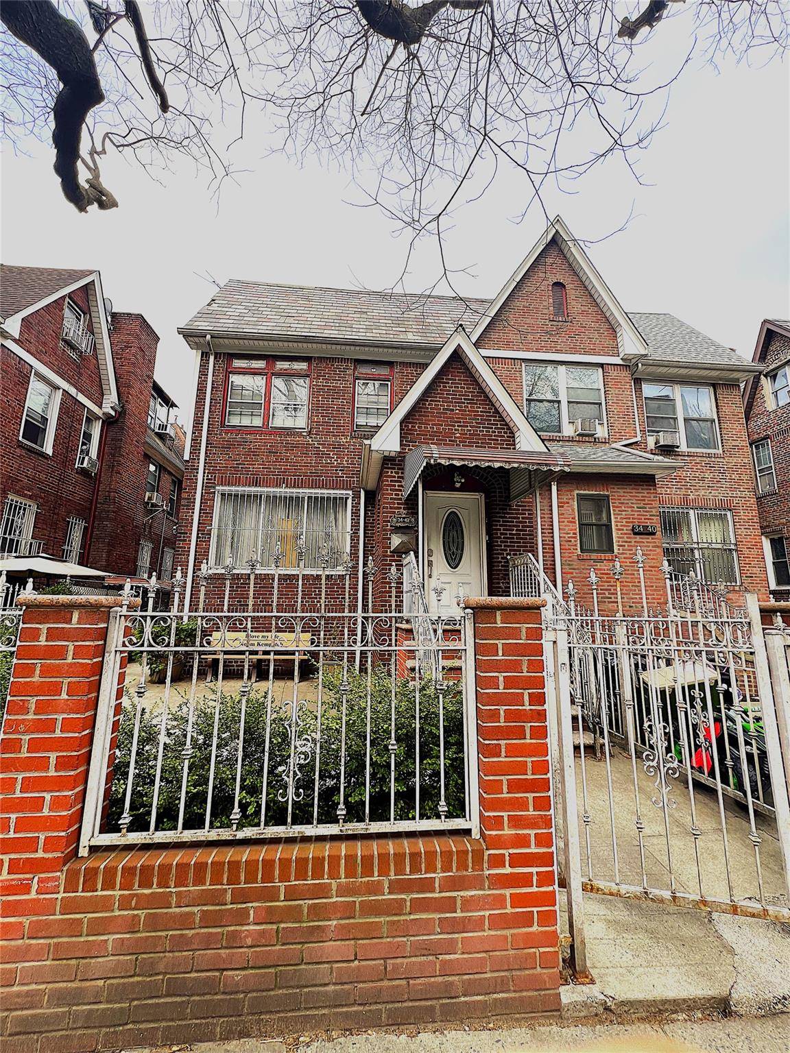 34-42 90 ST, Jackson Heights, NY 11372