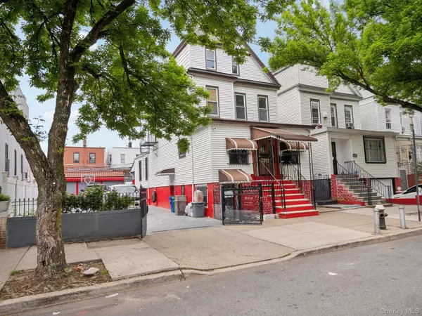 Bronx, NY 10472,1241 Taylor AVE
