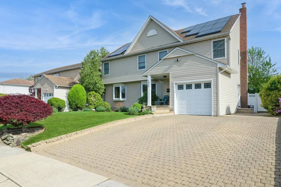 1834 Midland DR, East Meadow, NY 11554