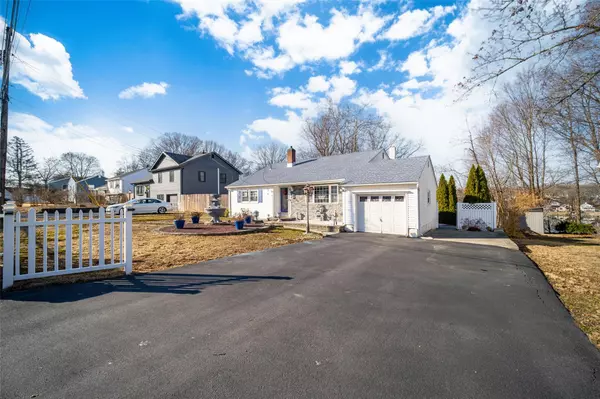 Wappingers Falls, NY 12590,9 Liss RD
