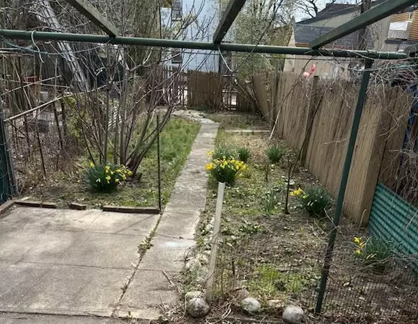 Flushing, NY 11368,104-12 38th AVE